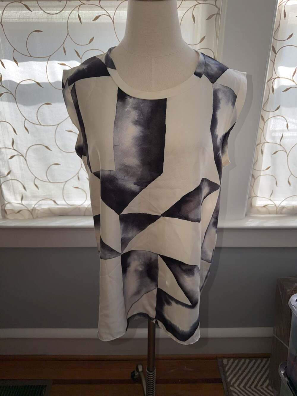 3.1 Phillip Lim Women's Size 10 Sleeveless Silk Geometric Print Blouse